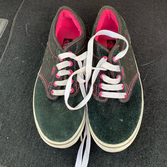 Vans - Picture 2 of 3